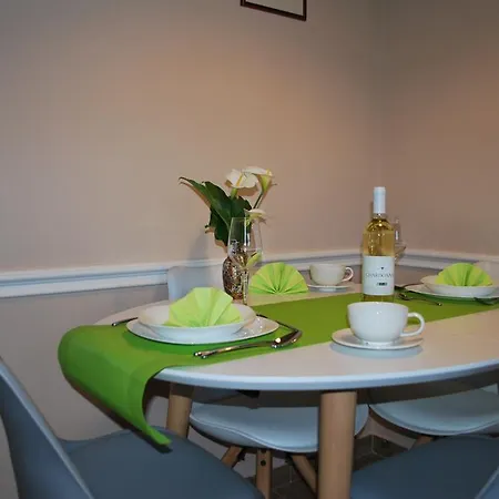 Ozad Arene Apartment *
