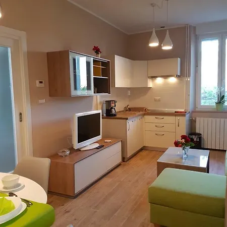 Apartment Ozad Arene *
